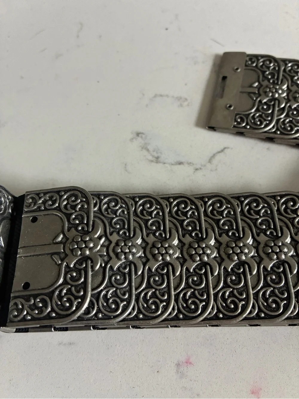 Vintage-Inspired Black Cameo Stretch Belt with Silver Filigree